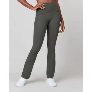 SPANX Booty Boost Flare Pants Green Sz 2X